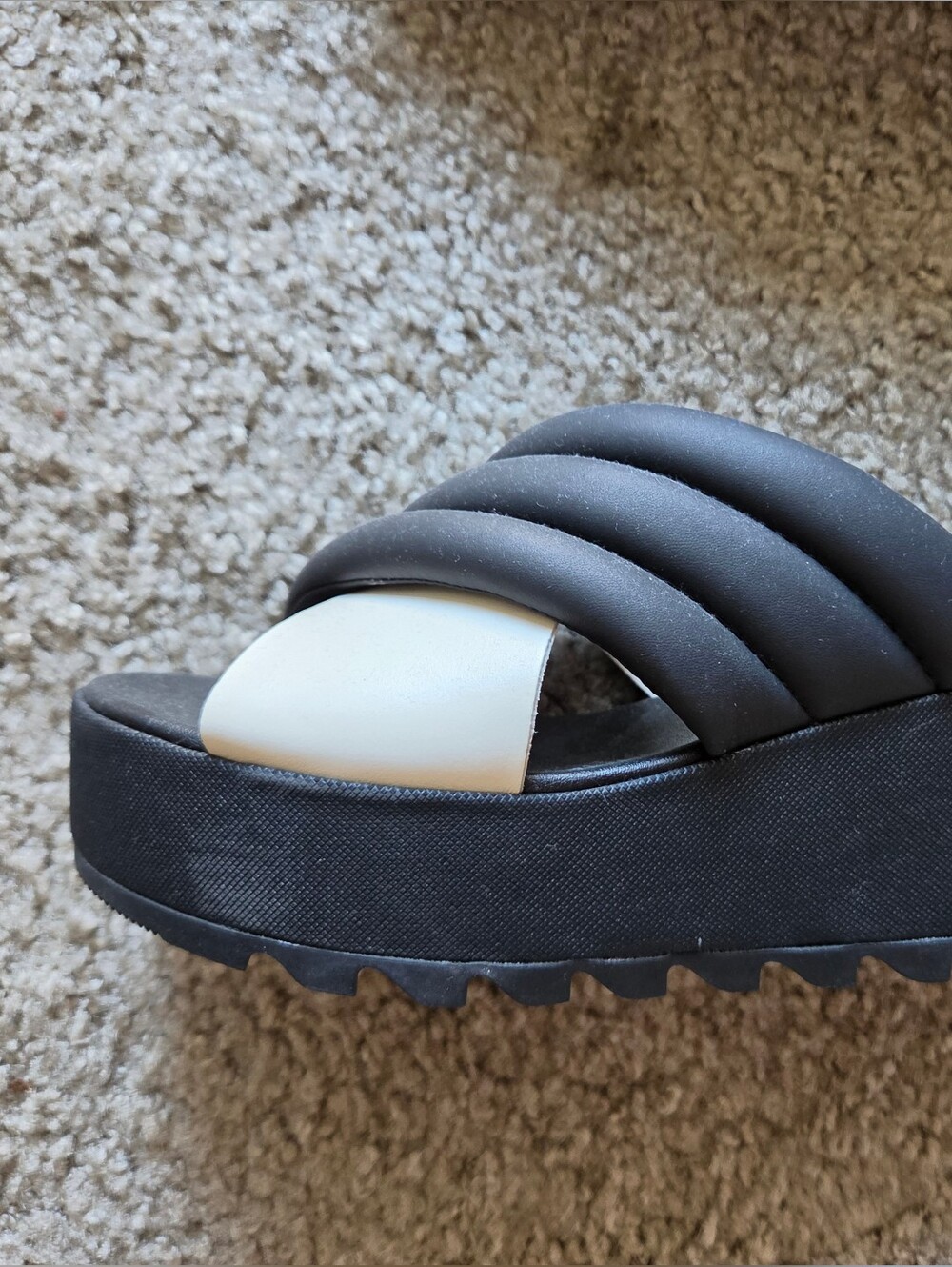 Sorel Platform Slide Sandal in Black and White size 8